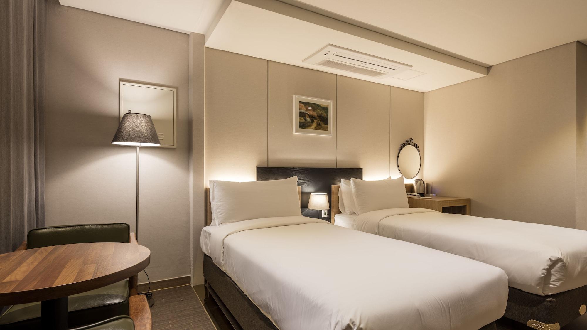 The First Stay Hotel Szöul Kültér fotó